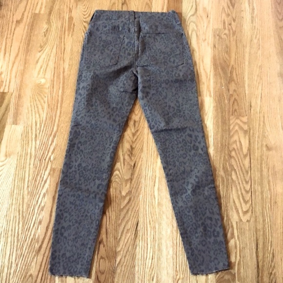 🔴 CLEARANCE🔖NWT SO 🐆 RAW HEM STRETCH CHEETAH JEGGING CROPPED SKINNY JEANS Size 3 - Picture 3 of 9